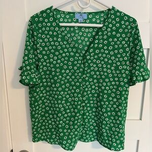 CeCe women’s 3/4 Sleeve Ruffled Button Blouse in Floral Kelly Green, size M